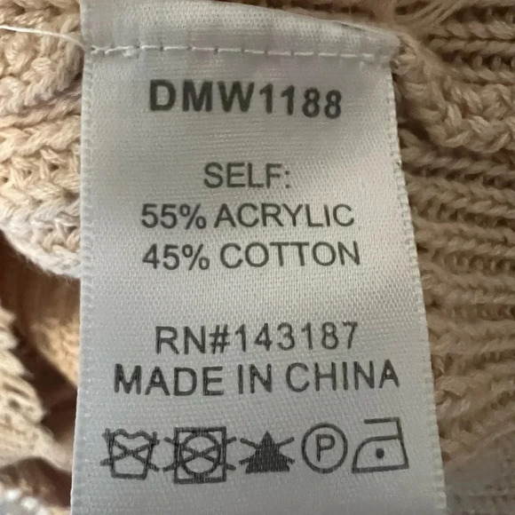 Dance & Marcel women’s beige cropped sweater size S/M. - Picture 7 of 8